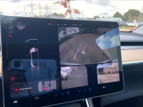 Used 2021 Tesla Model Y Long Range image 23