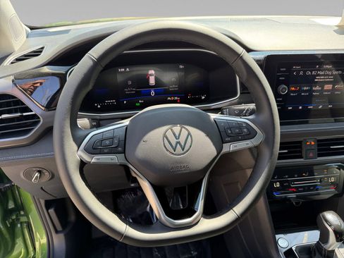 New 2026 Volkswagen Taos SE AWD/4WD image 13
