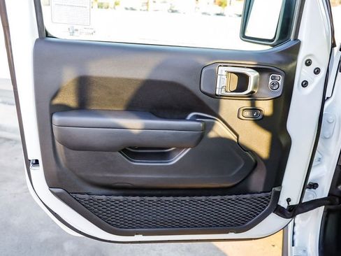 New 2025 Jeep Wrangler Unlimited Rubicon image 25