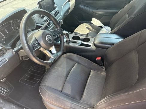 Used 2019 Nissan Altima 2.5 S FWD image 14