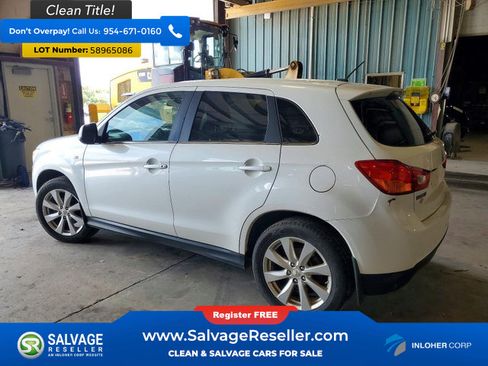 Used 2015 Mitsubishi Outlander Sport SE AWD/4WD image 3
