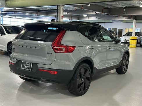 Used 2026 Volvo XC40 B5 Ultra w/ Climate Package AWD/4WD image 4