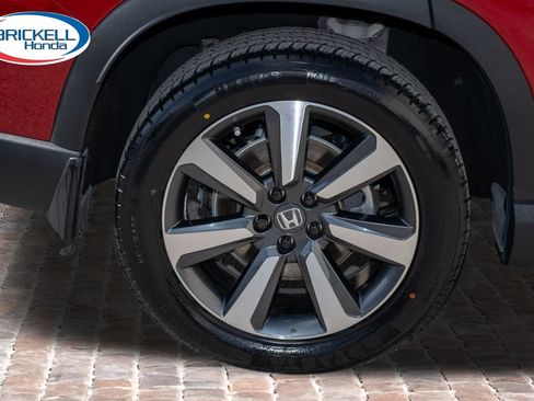 Certified 2025 Honda Pilot Touring image 45