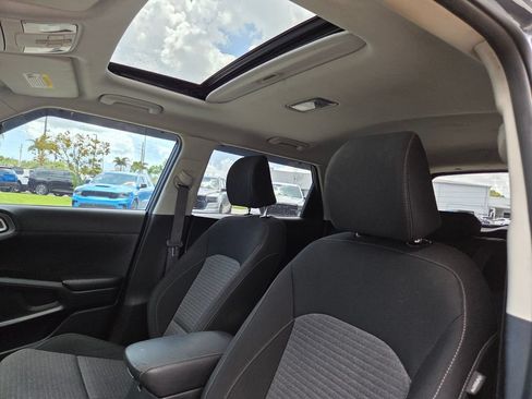 Used 2021 Kia Soul EX FWD image 27