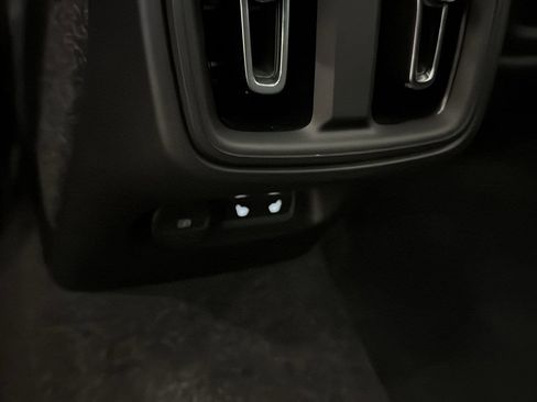 Used 2026 Volvo XC40 B5 Ultra w/ Protection Package Premier image 28