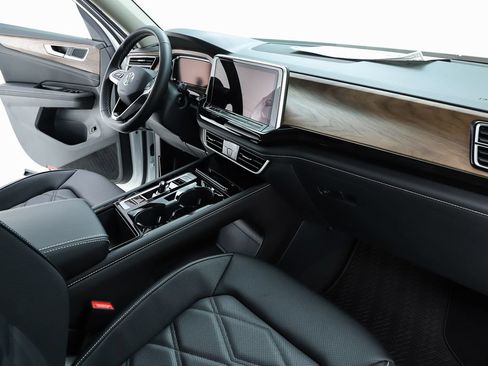 New 2026 Volkswagen Atlas SE FWD image 33