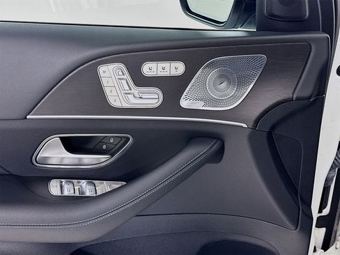 Used 2023 Mercedes-Benz GLS 450 4MATIC image 18