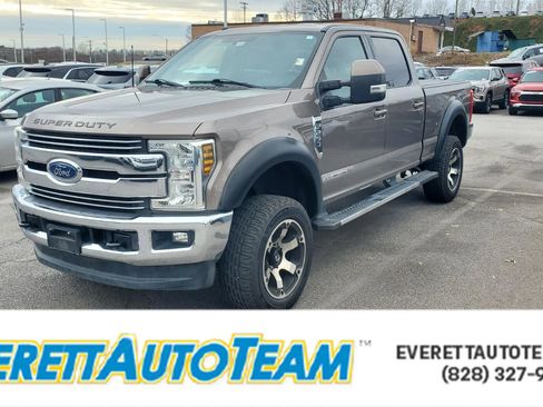Used 2018 Ford F250 Lariat w/ Lariat Value Package image 1