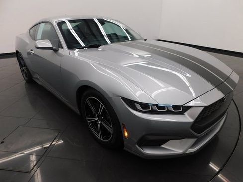 Used 2024 Ford Mustang Premium image 10