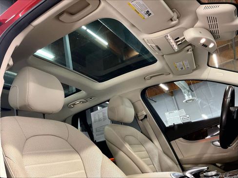 Used 2017 Mercedes-Benz GLC 300 4MATIC image 22