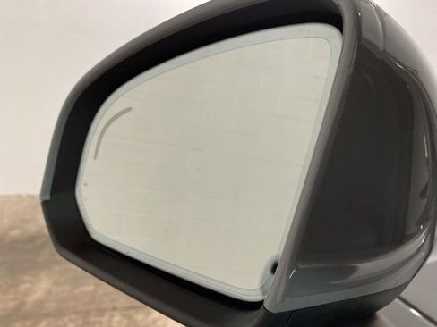 Used 2025 Volvo XC40 B5 Plus AWD/4WD image 93