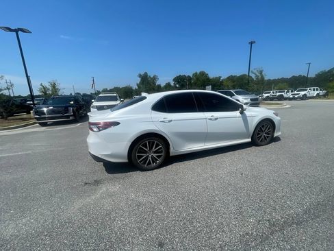 Used 2023 Toyota Camry XLE FWD image 17