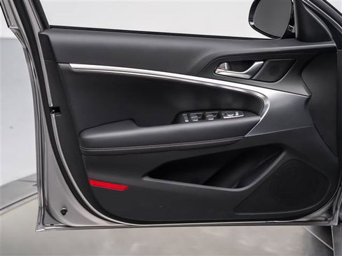 New 2026 Genesis G70 2.5T image 24