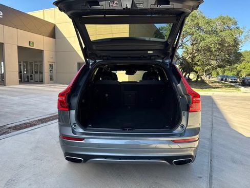 Used 2019 Volvo XC60 T5 R-Design FWD image 4