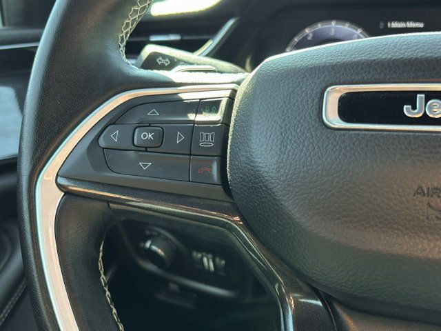 Used 2022 Jeep Grand Cherokee Altitude AWD/4WD image 36
