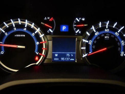 Used 2018 Toyota 4Runner SR5 Premium AWD/4WD image 21