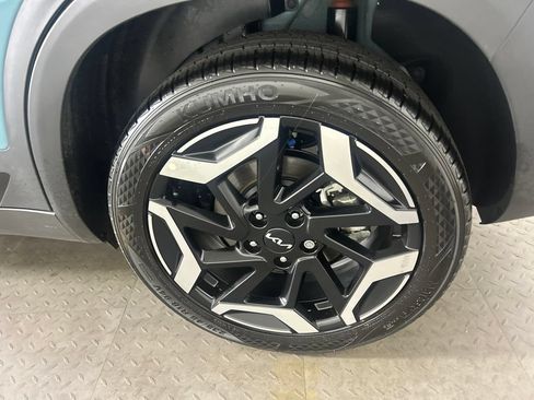 Used 2026 Kia Seltos SX w/ SX Sunroof Package AWD/4WD image 14