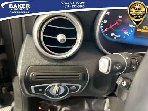 Used 2021 Mercedes-Benz GLC 300 4MATIC image 18