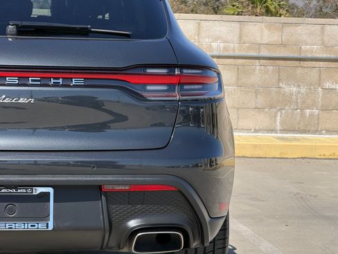 Used 2023 Porsche Macan AWD/4WD image 12