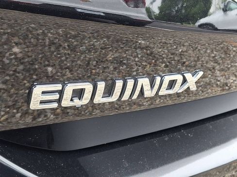 Used 2023 Chevrolet Equinox Premier FWD image 32