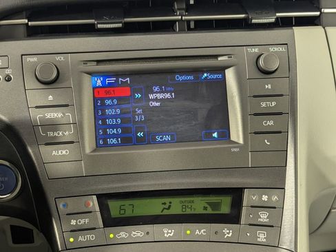 Used 2015 Toyota Prius Two FWD image 19