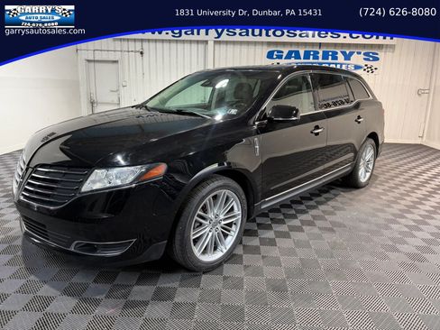 Used 2018 Lincoln MKT AWD image 1