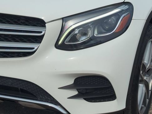 Used 2019 Mercedes-Benz GLC 300 4MATIC image 9