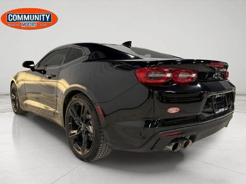 Used 2021 Chevrolet Camaro LT w/ Technology Package image 6
