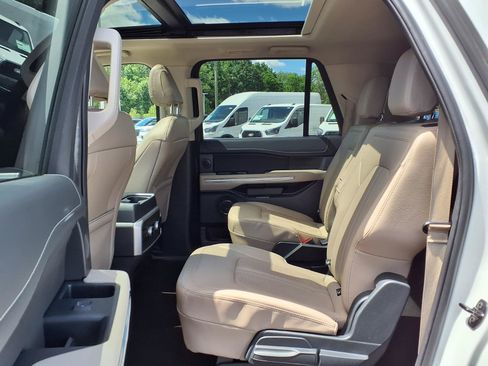 Used 2023 Ford Expedition Max Limited AWD/4WD image 10