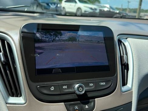 Used 2023 Chevrolet Malibu LS FWD image 23