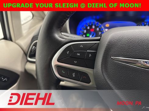 Certified 2020 Chrysler Pacifica Touring-L Plus image 32