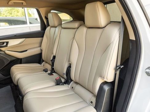 Used 2024 Acura MDX SH-AWD w/ Technology Package image 13