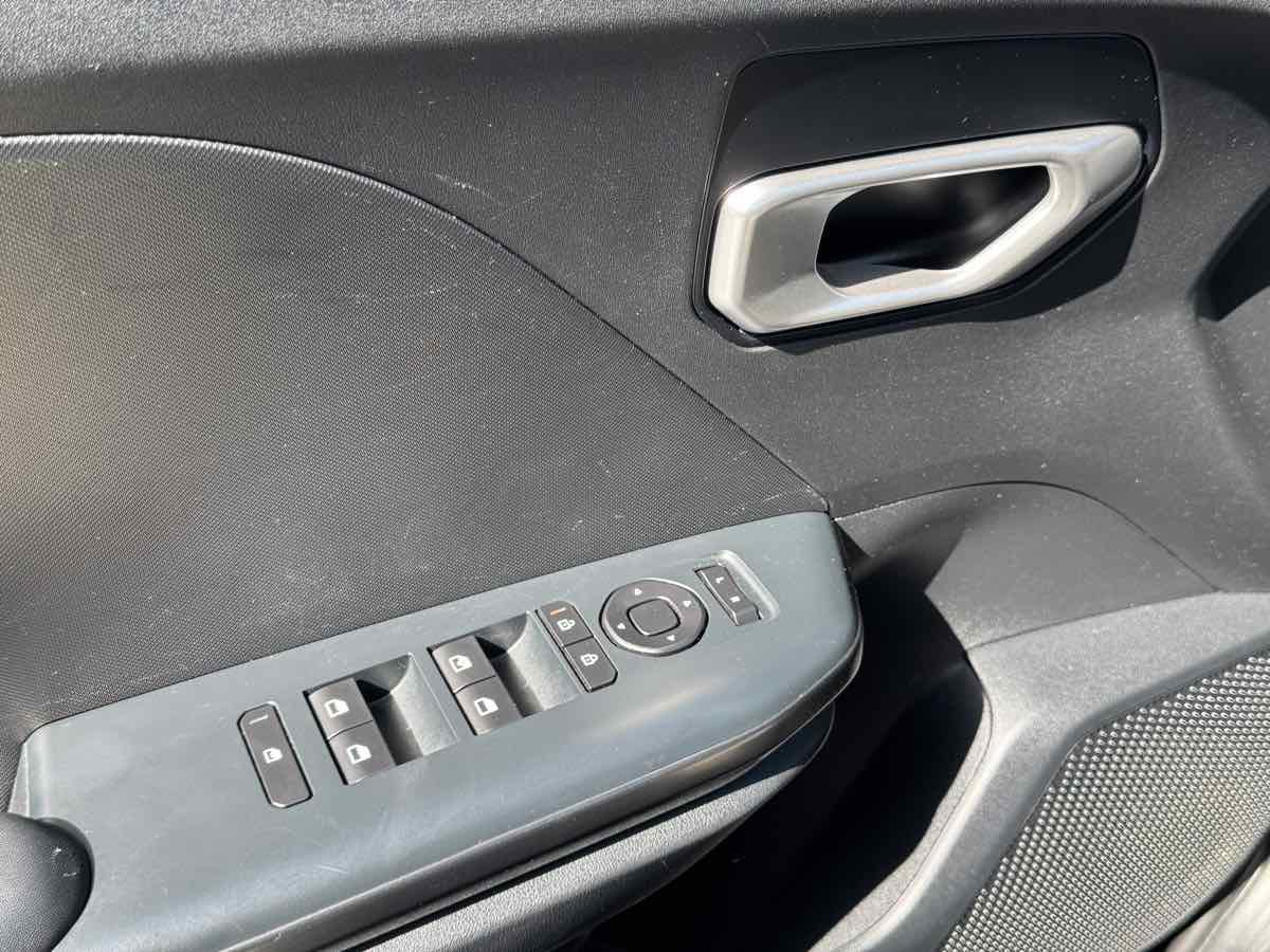 Used 2026 Kia K4 FWD image 30