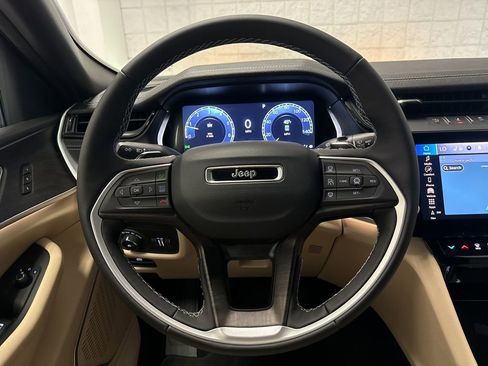 New 2026 Jeep Grand Cherokee Limited AWD/4WD image 24