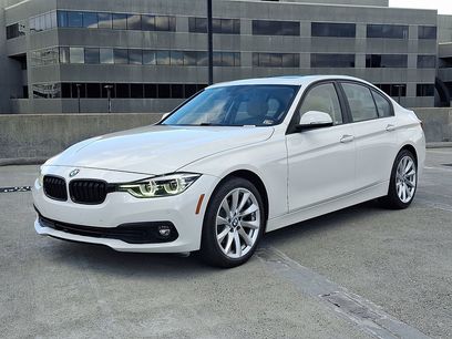 Used 2018 BMW 320i xDrive Sedan w/ Convenience Package