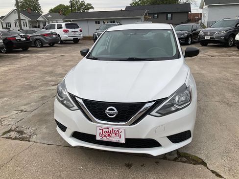 Used 2016 Nissan Sentra SV image 8