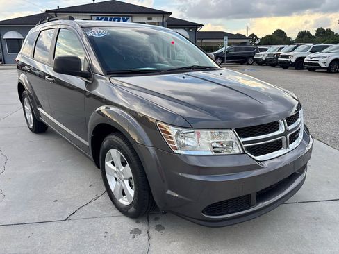 Used 2016 Dodge Journey SE w/ Popular Equipment Group AWD/4WD image 2