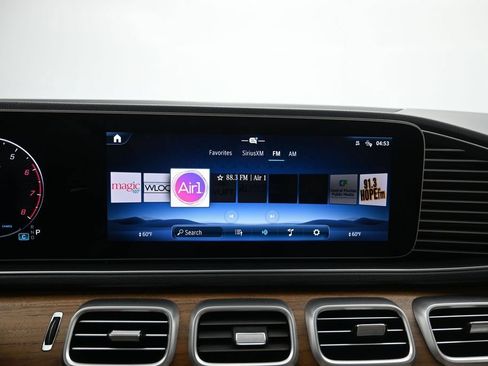 Used 2024 Mercedes-Benz GLE 450 4MATIC image 15
