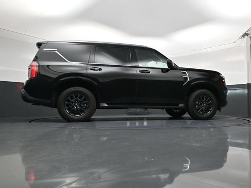 Used 2025 Nissan Armada SV AWD/4WD image 27