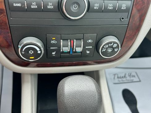 Used 2010 Chevrolet Impala LT w/ Luxury Edition Package FWD image 10