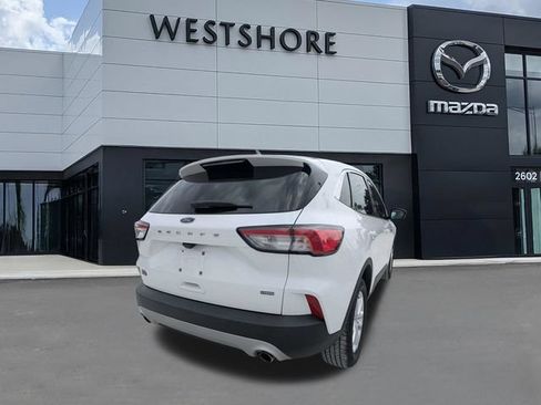 Used 2022 Ford Escape SE FWD image 3