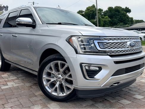 Used 2019 Ford Expedition Platinum AWD/4WD image 3