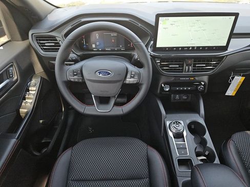 Used 2025 Ford Escape ST-Line w/ Tech Pack #1 image 4
