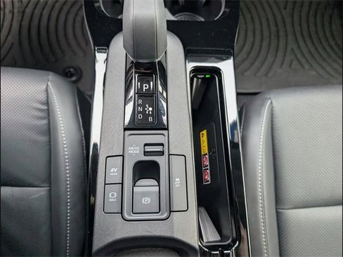 Used 2024 Toyota Prius XLE image 12