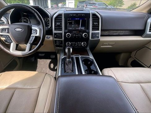 Used 2019 Ford F150 Lariat w/ Equipment Group 502A Luxury AWD/4WD image 10