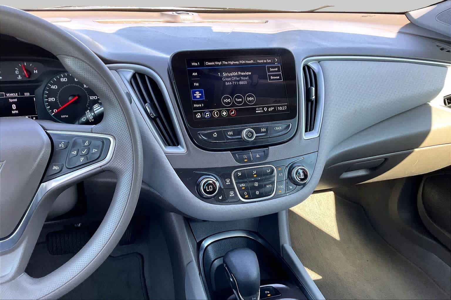 Used 2025 Chevrolet Malibu LT FWD image 7
