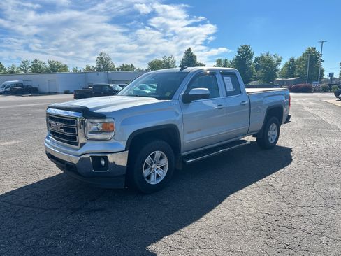 Used 2015 GMC Sierra 1500 SLE w/ SLE Value Package AWD/4WD image 8