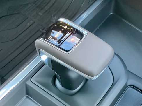 New 2026 GMC Sierra 1500 SLT image 50