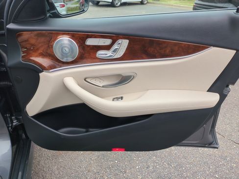 Used 2017 Mercedes-Benz E 300 4MATIC image 35