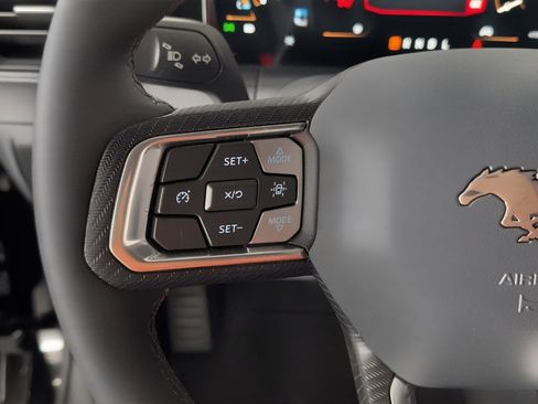 Used 2025 Ford Mustang EcoBoost image 20